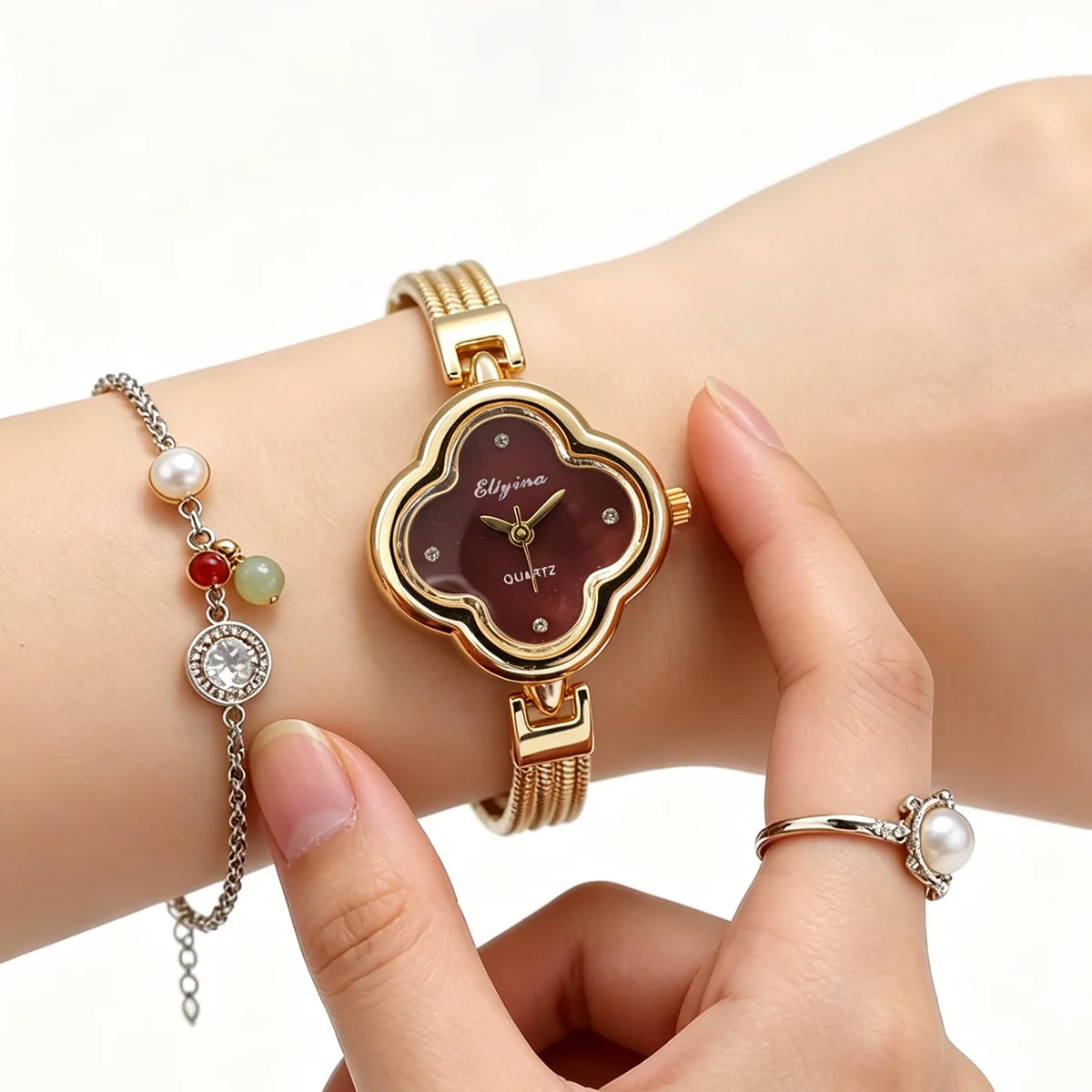 Vintage Jewelry Watches Women - นาฬิกาข้อมือผู้หญิงวินเทจ สายโลหะสีทอง ควอตซ์ ดีไซน์มินิมอล บางเฉียบ นาฬิกาแฟชั่นสำหรับผู้หญิง
