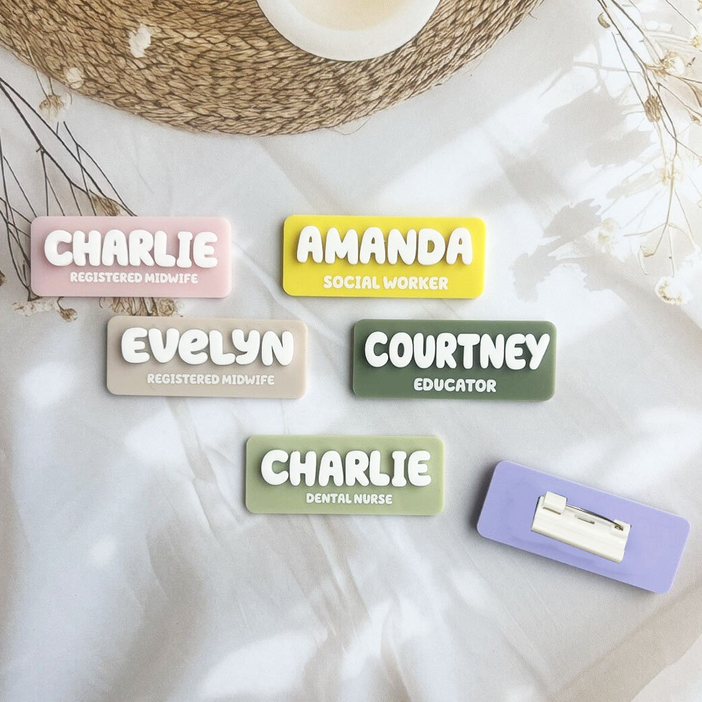 Vintage Brooch Pin - เข็มกลัดชื่อสั่งทำ ป้ายชื่ออะคริลิคแบบกำหนดเอง สำหรับพยาบาล แพทย์ ครู ของขวัญพิเศษสำหรับบริษัท/งาน