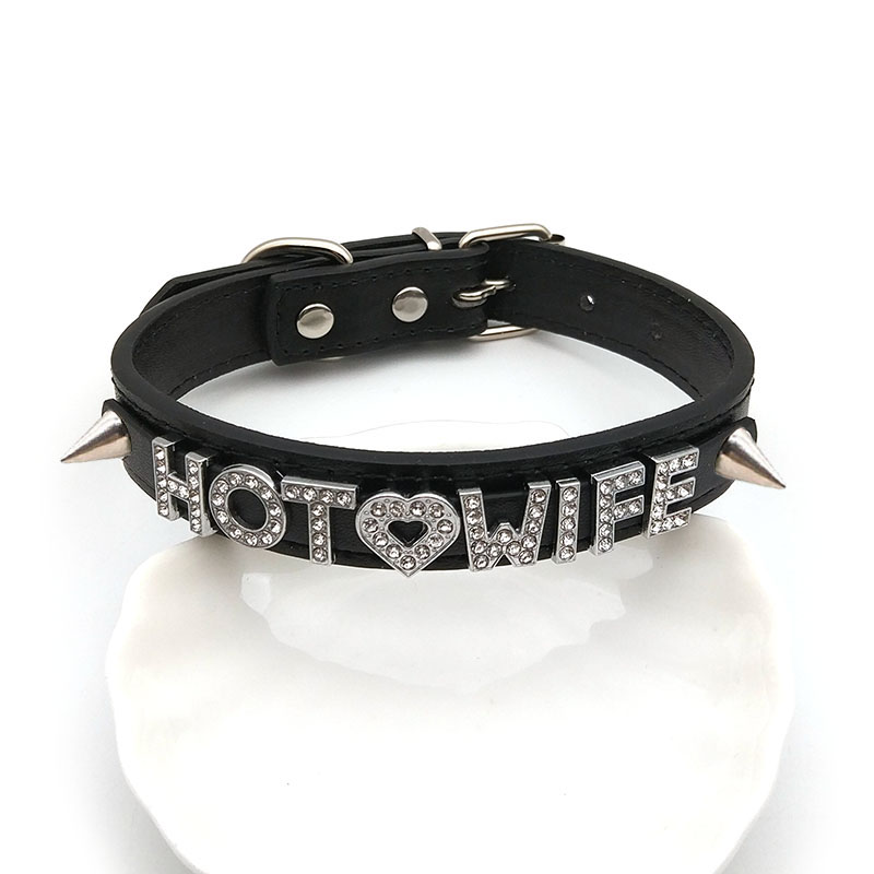 PUNK Rivet Rhinestone ตัวอักษร - Crystal Choker Necklace บทวิจารณ์และราคา