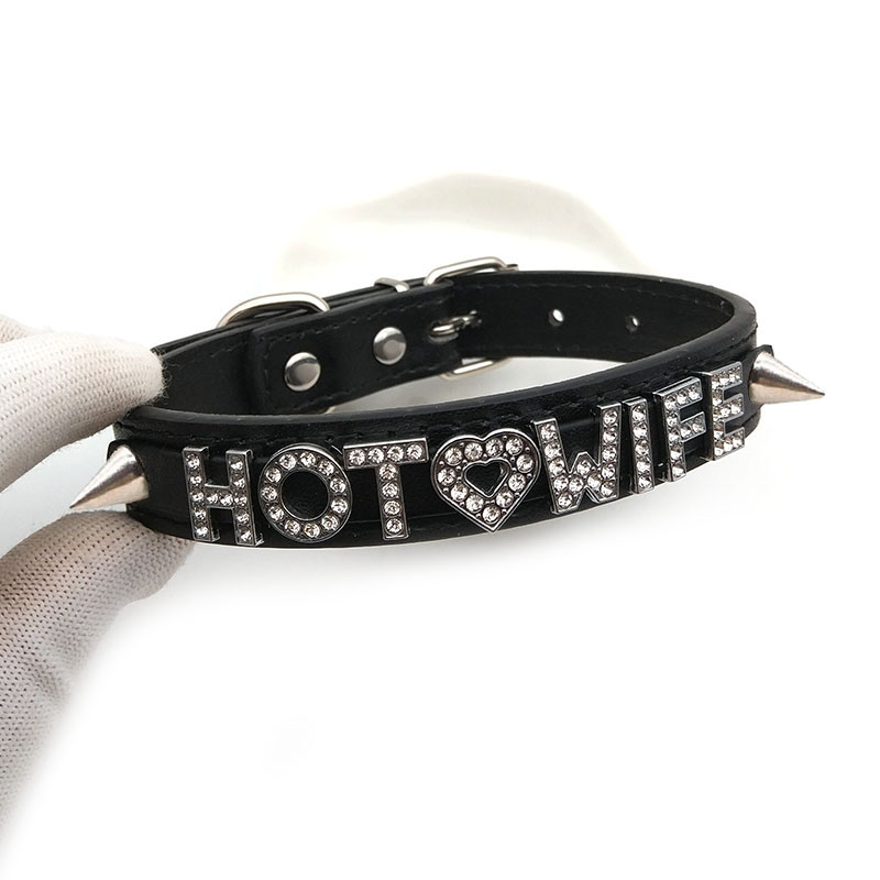PUNK Rivet Rhinestone ตัวอักษร - Crystal Choker Necklace บทวิจารณ์และราคา